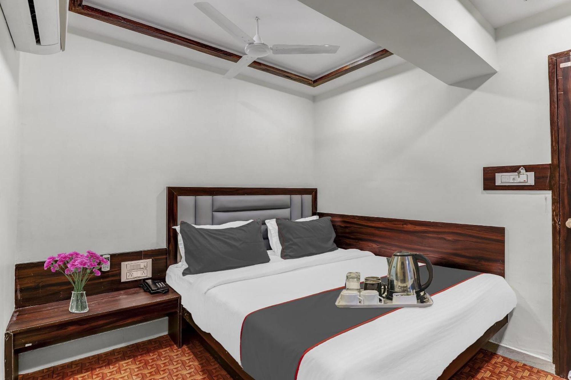 Collection O Laxmi Kuber Hotell Utrān Exteriör bild